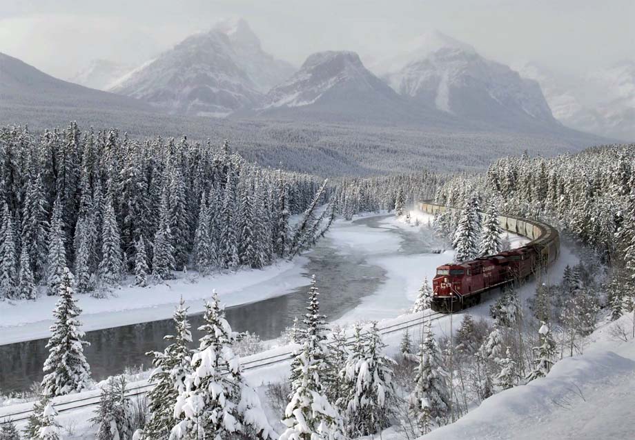 An eastbound MT potash train on Morant's Curve.