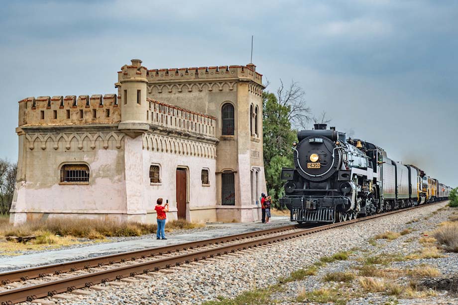 CPKC 2816 at EstaciOn Candela.