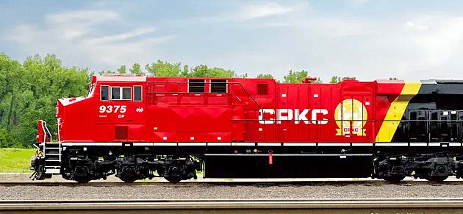 >CP locomotive 9375 wears the new livery.