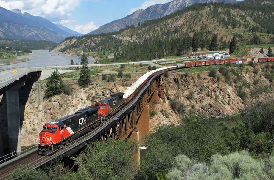 The CN bridge over the Thompson River.