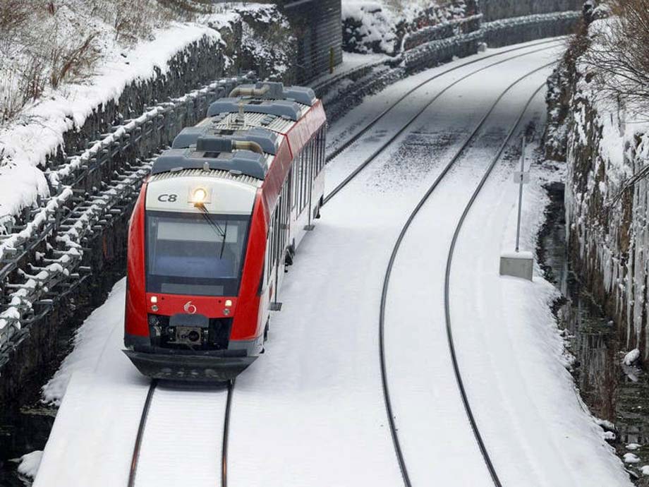 Trillium Line LRT near Bayview.