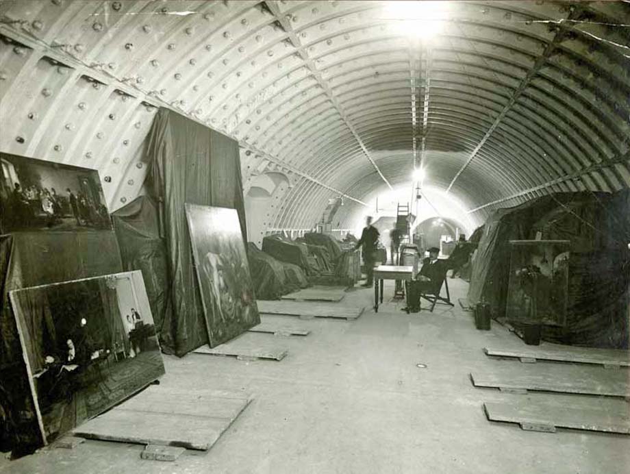 Artworks stored in a tunnel during the First World War.