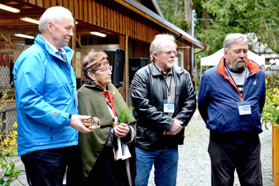 Former premier and officials at opening.