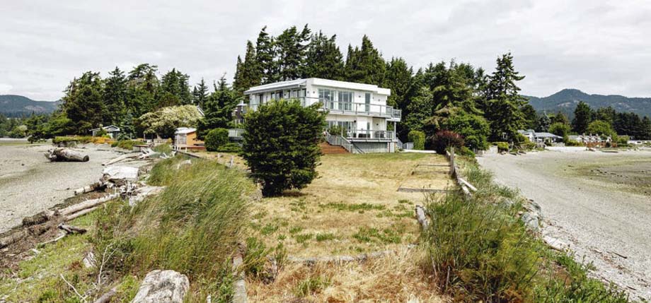 The southernmost home on Billings Spit.