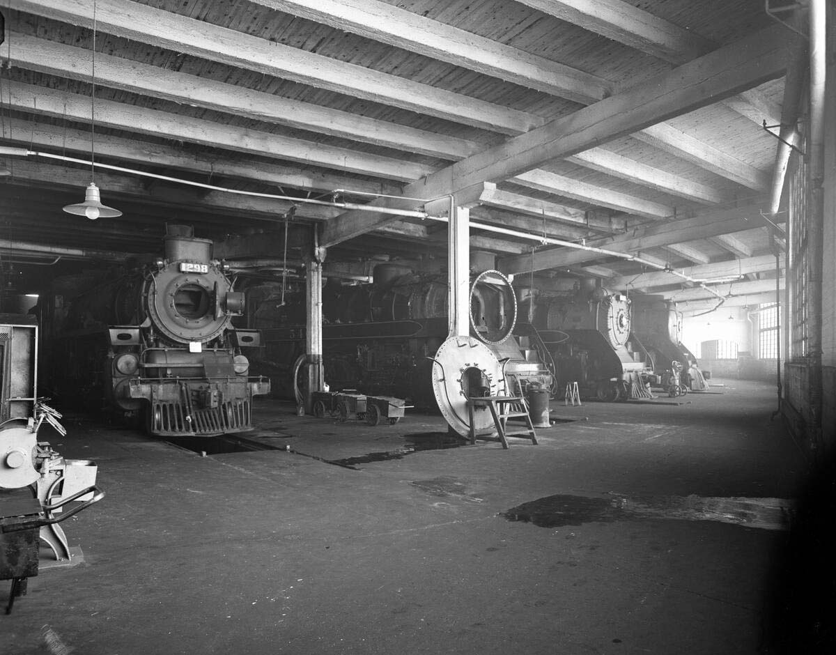 Alyth roundhouse interior.