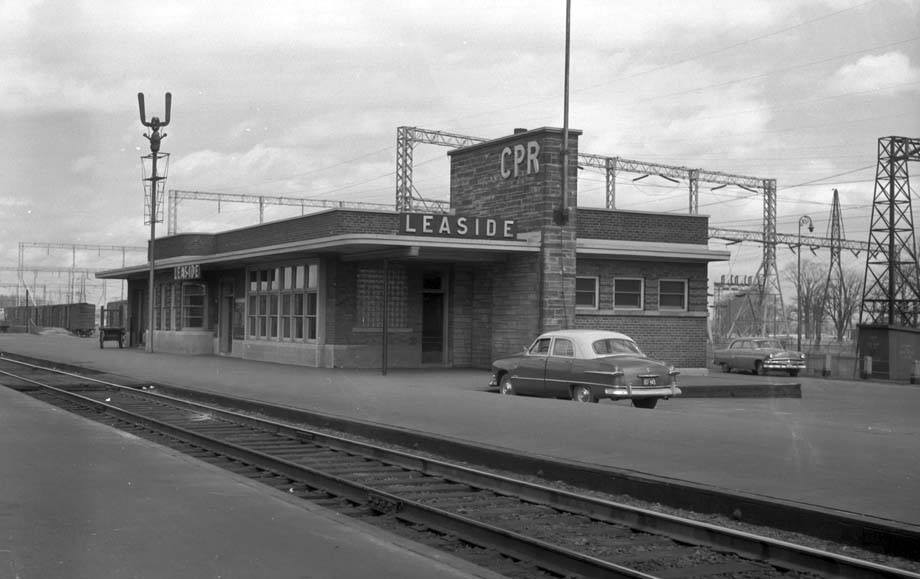 Leaside Station.