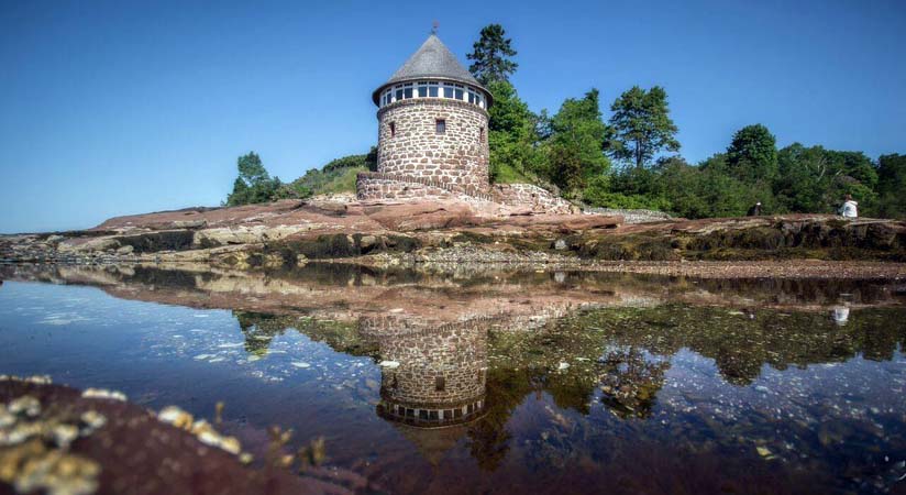 The Covenhoven bathhouse.