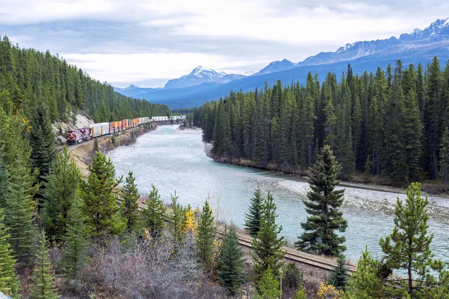 A CP train approaches Morant's Curve from the east.