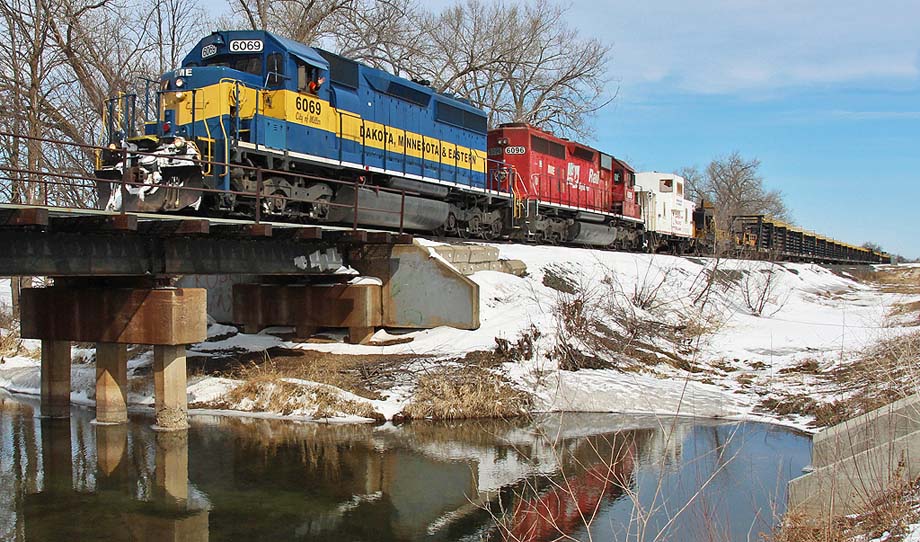 A DM&E led CWR train.