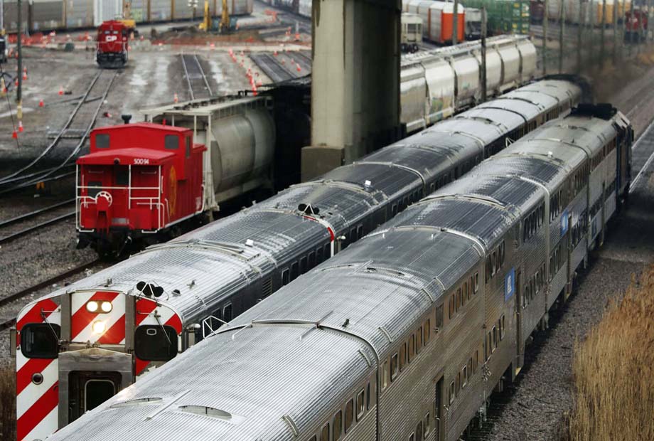 Inbound and outbound Metra trains at Bensenville.