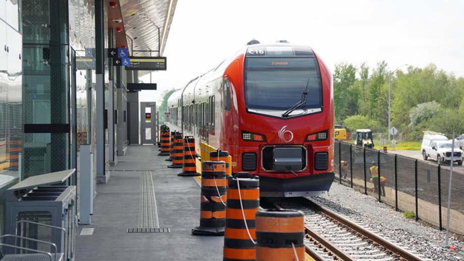 A Stadler FLIRT train.