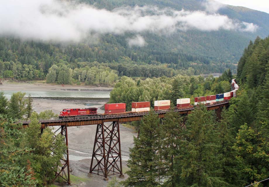 CPKC westbound train 149.