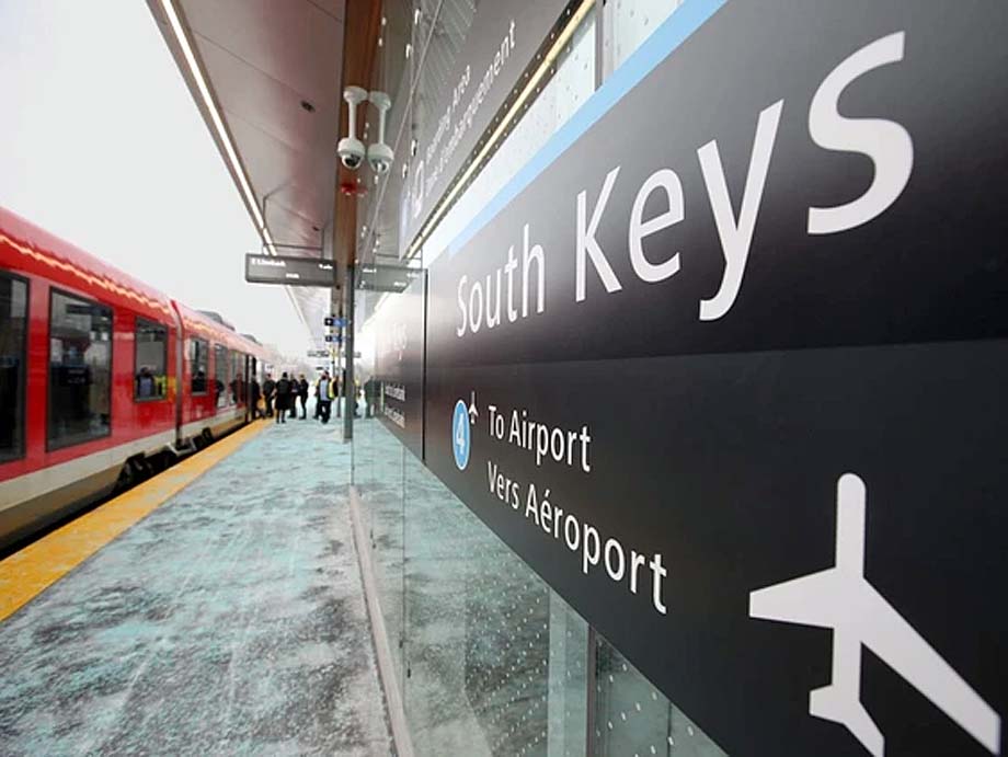 A platform at South Keys station.