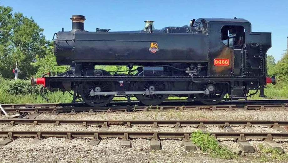 GWR Pannier locomotive 9466.